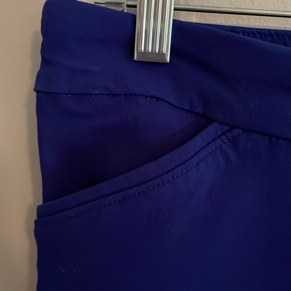 Shorts - Picture 2 of 4